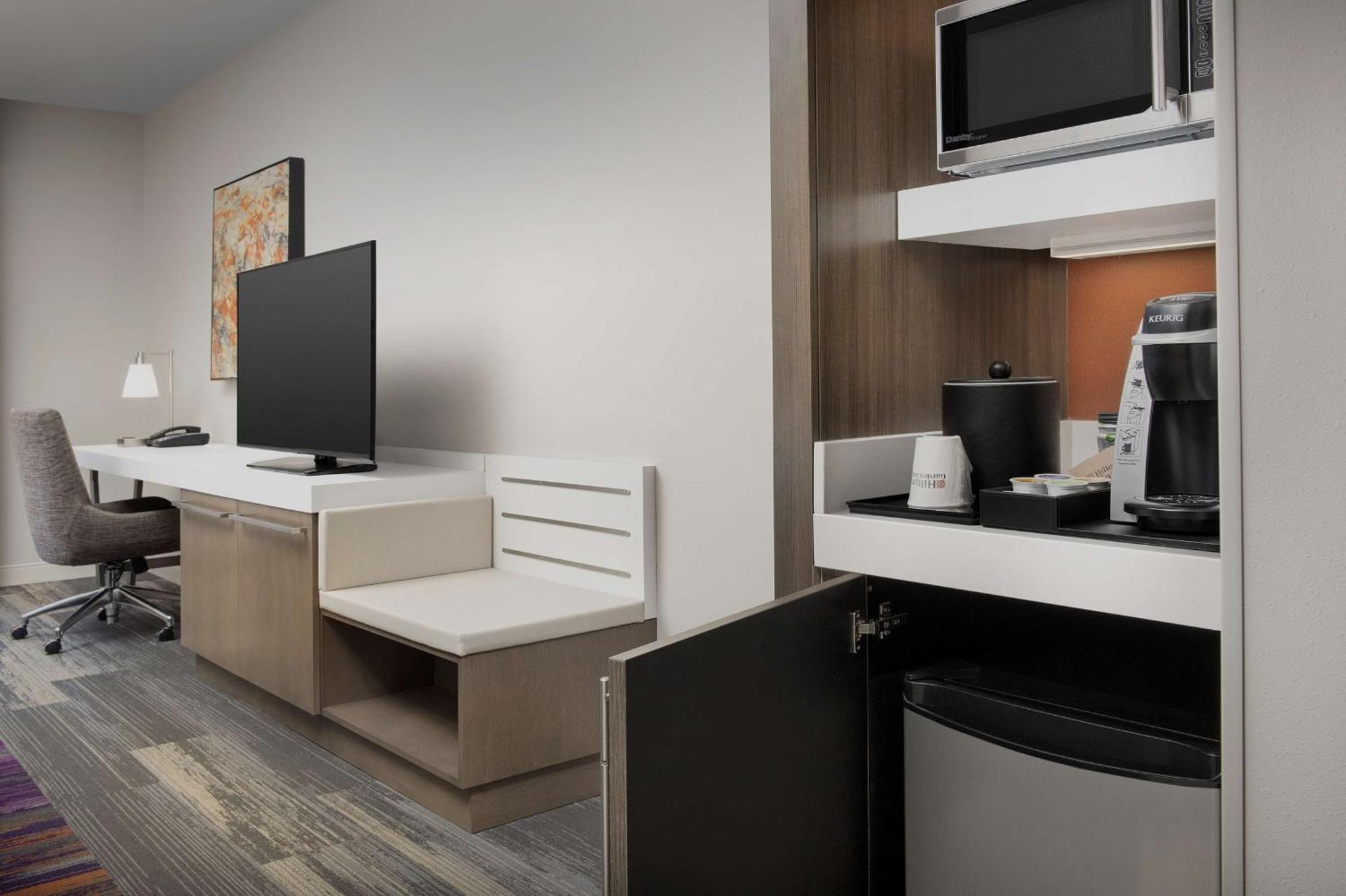 Hilton Garden Inn Columbia Airport, Sc Екстер'єр фото